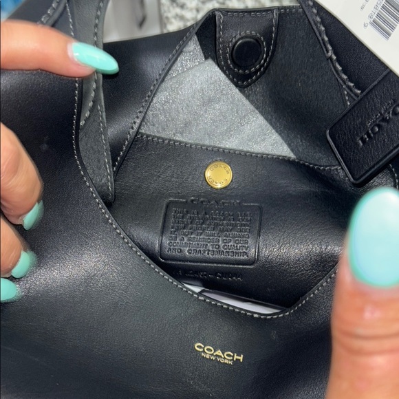 Coach Black Leather Shoulder Bag - Picture 3 of 8